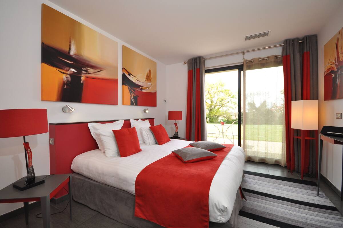 Double Room, Terrace (Dans anciens chais) | Premium bedding, minibar, in-room safe, desk
