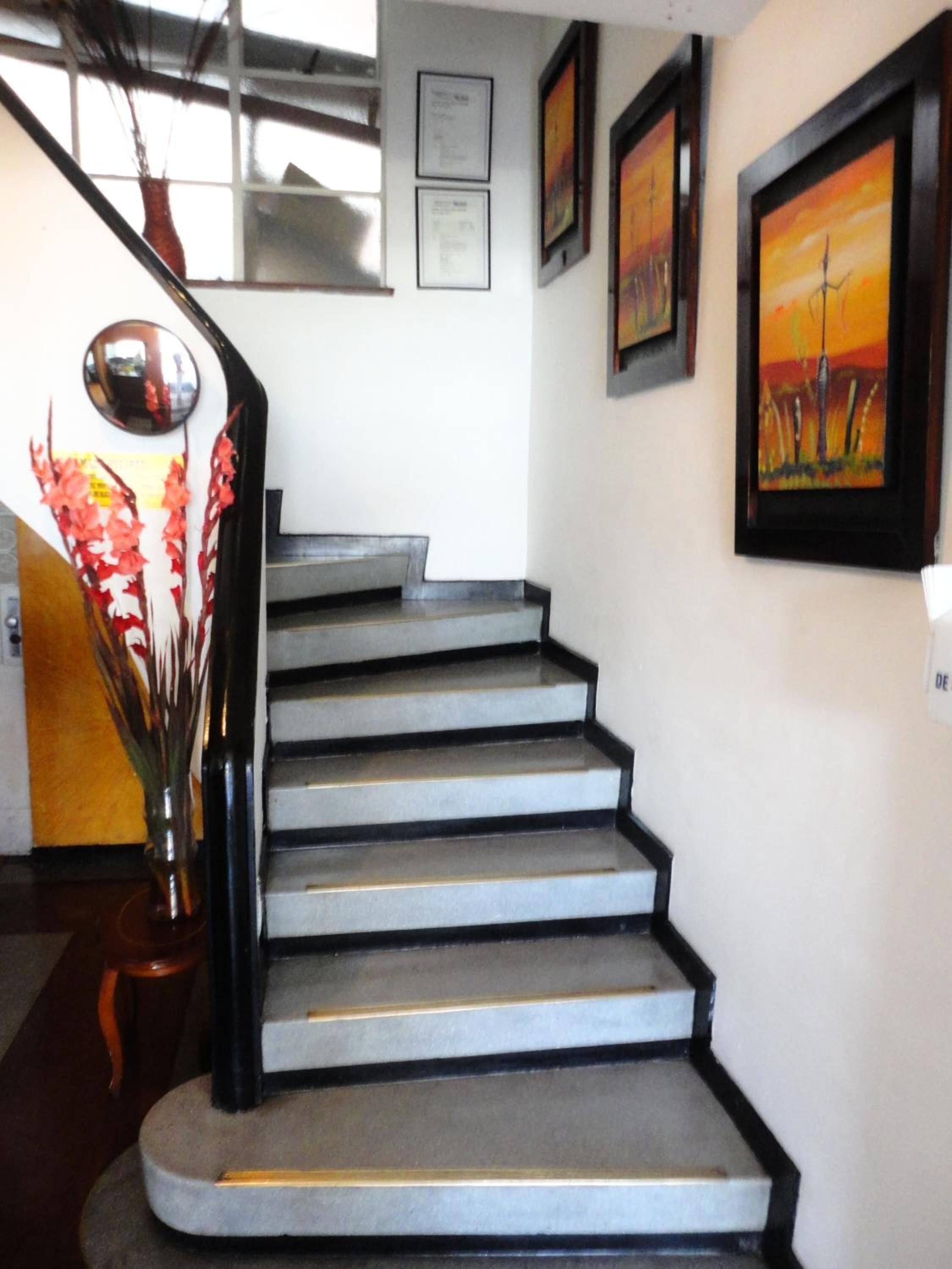 المنشأة من الداخل