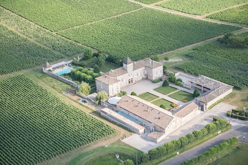 Le Chateau De Besseuil