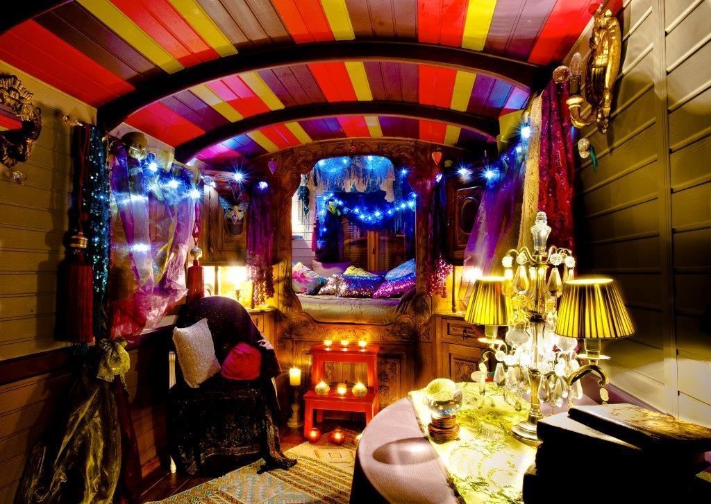 Mobile Unterkunft, zum Garten hin (Roulotte) | Wohnbereich