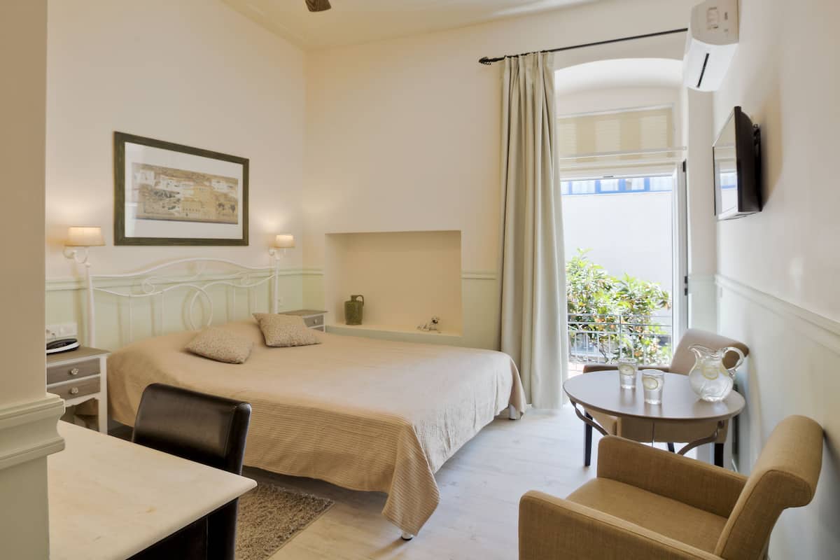 Classic Double Room, 1 Double Bed | 2 bedrooms, Egyptian cotton sheets, individually decorated, desk