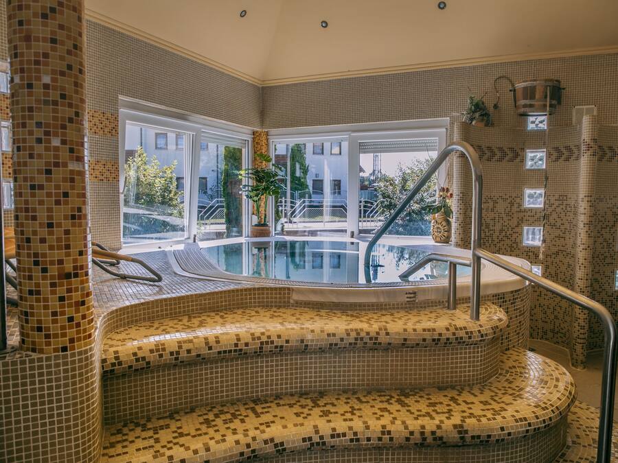 Swedish massages, sports massages, massages