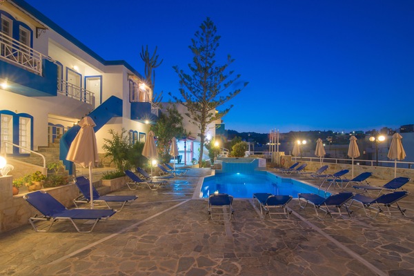 Outdoor pool, open 9:00 AM to 6:00 PM, sun loungers