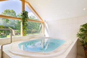 Phòng tắm hơi, bồn tắm thủy lực 