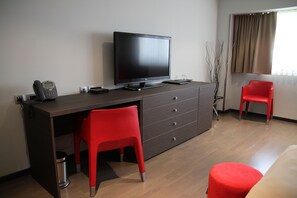 Allergikerbettwaren, Minibar, Zimmersafe, schallisolierte Zimmer