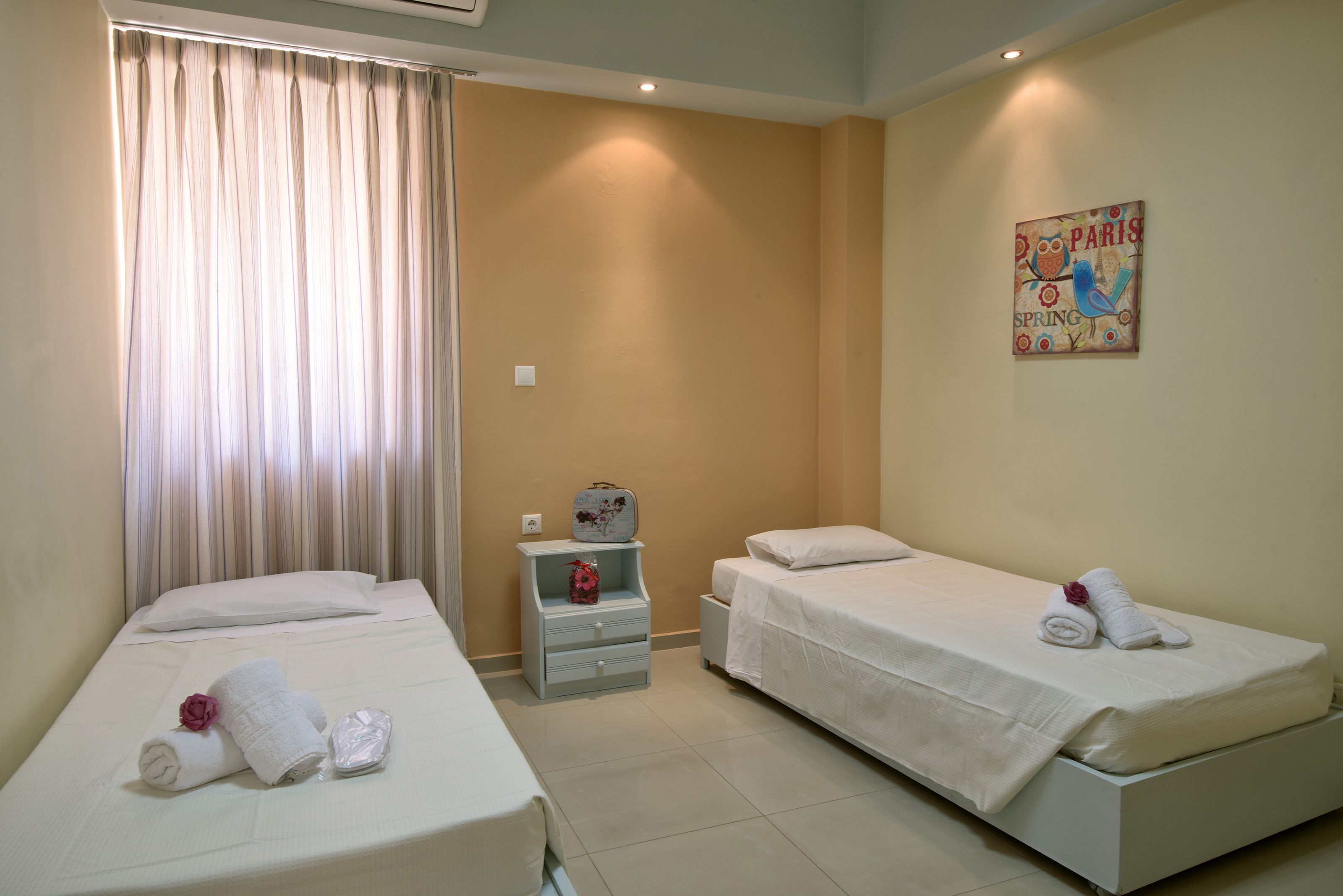 apartment, 2 bedrooms, garden view | in-room safe, desk, free cots/infant beds, free wifi