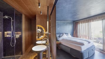 Ropa de cama hipoalergénica y minibar