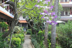 Garden - Bakung Sari Resort and Spa (Kuta)