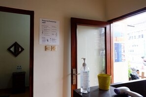 View from property - Khresna Guest House Malioboro (Yogyakarta)