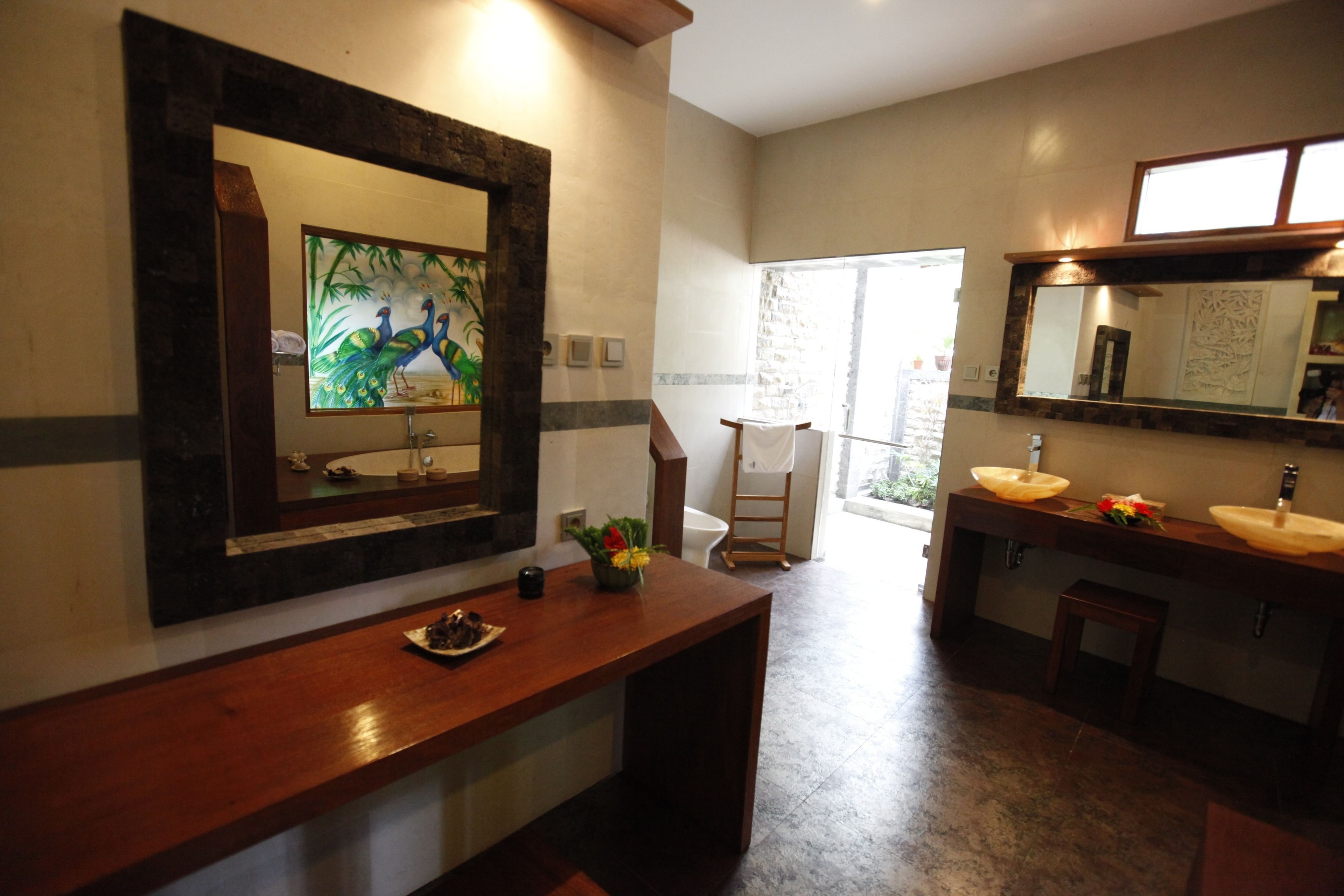 suite, 1 bedroom (gold suite) | bathroom | separate bathtub and shower, deep-soaking bathtub, rainfall showerhead