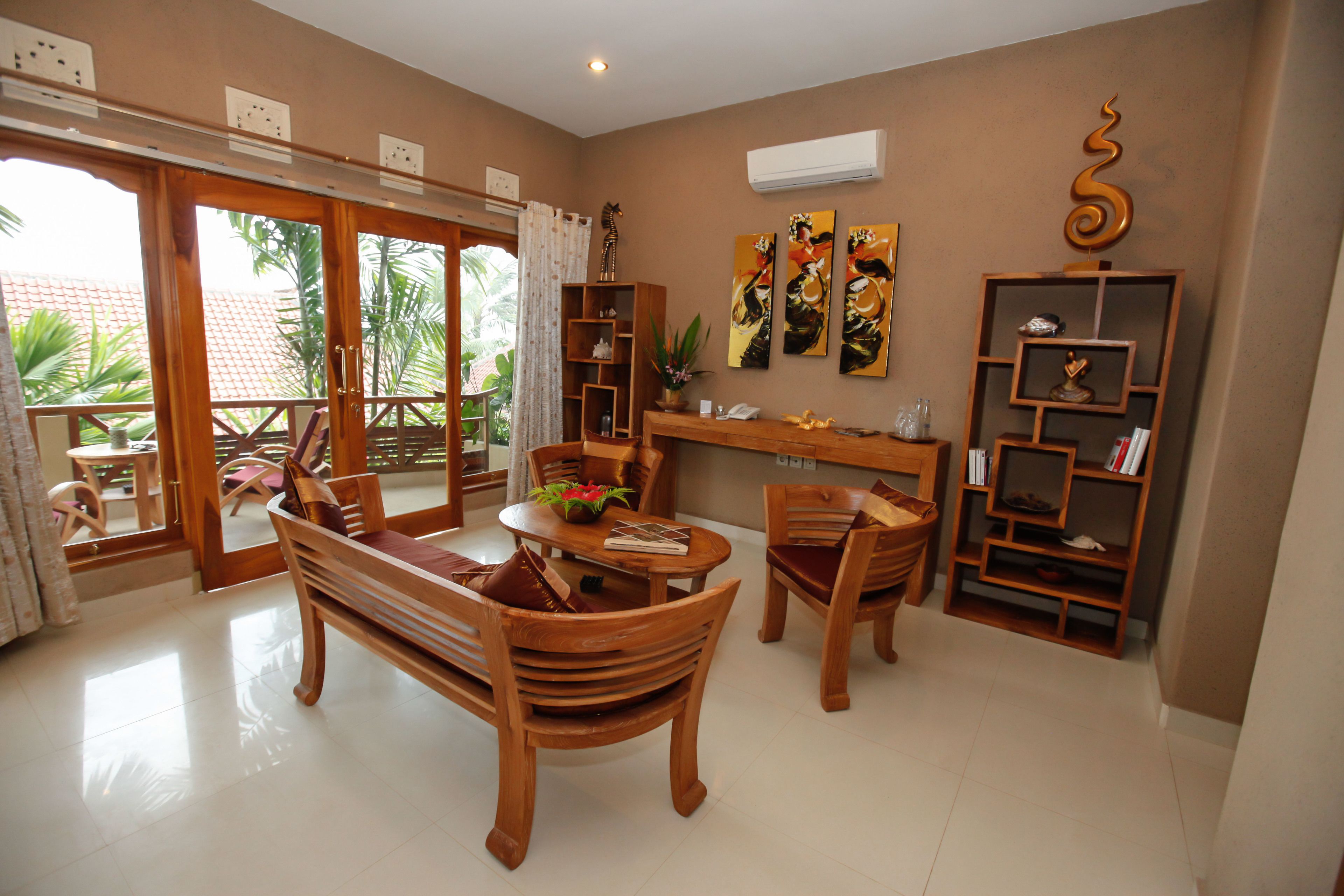 suite, 1 bedroom (gold suite) | premium bedding, minibar, in-room safe, desk