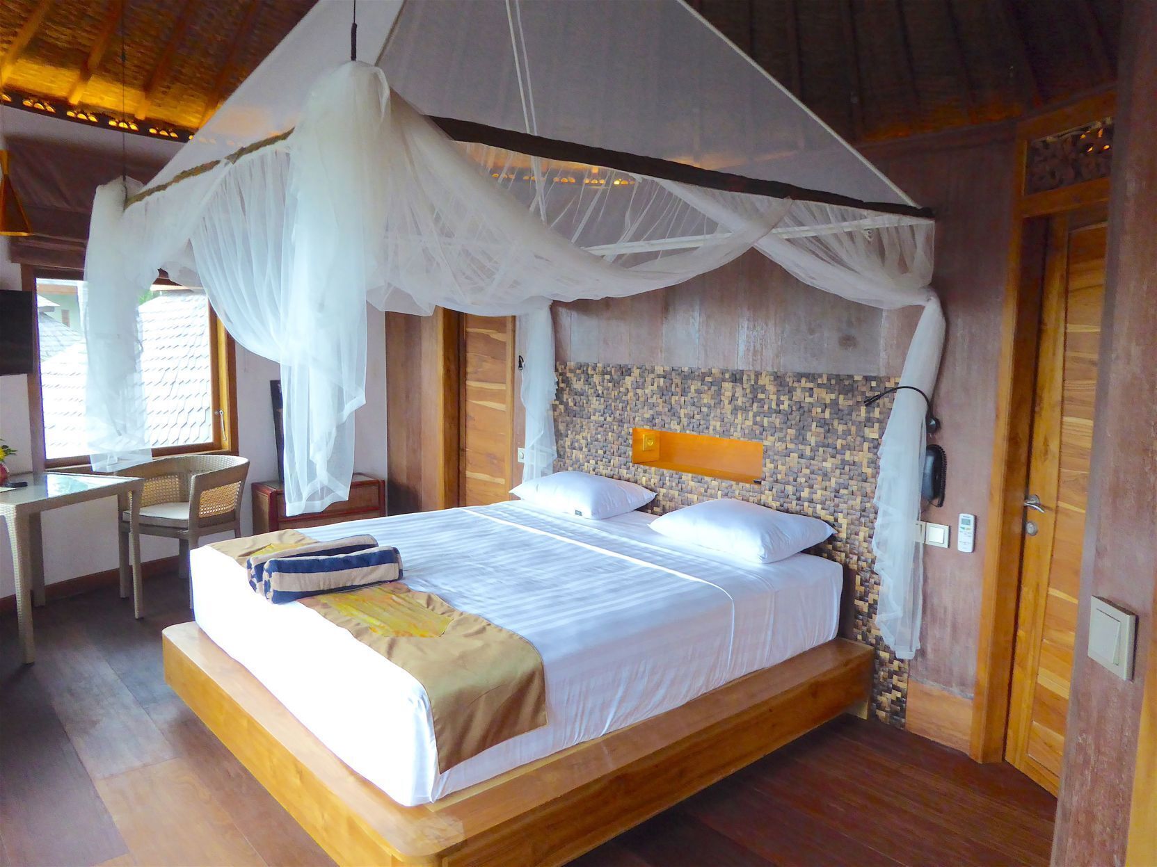Premium bedding, minibar, in-room safe, desk
