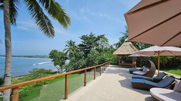 Sun deck