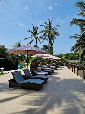 Sun deck - Puri Dajuma Beach Eco-Resort & Spa (Pekutatan)
