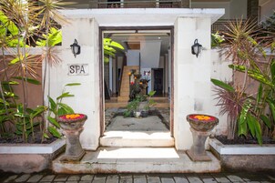 Body scrubs, massages