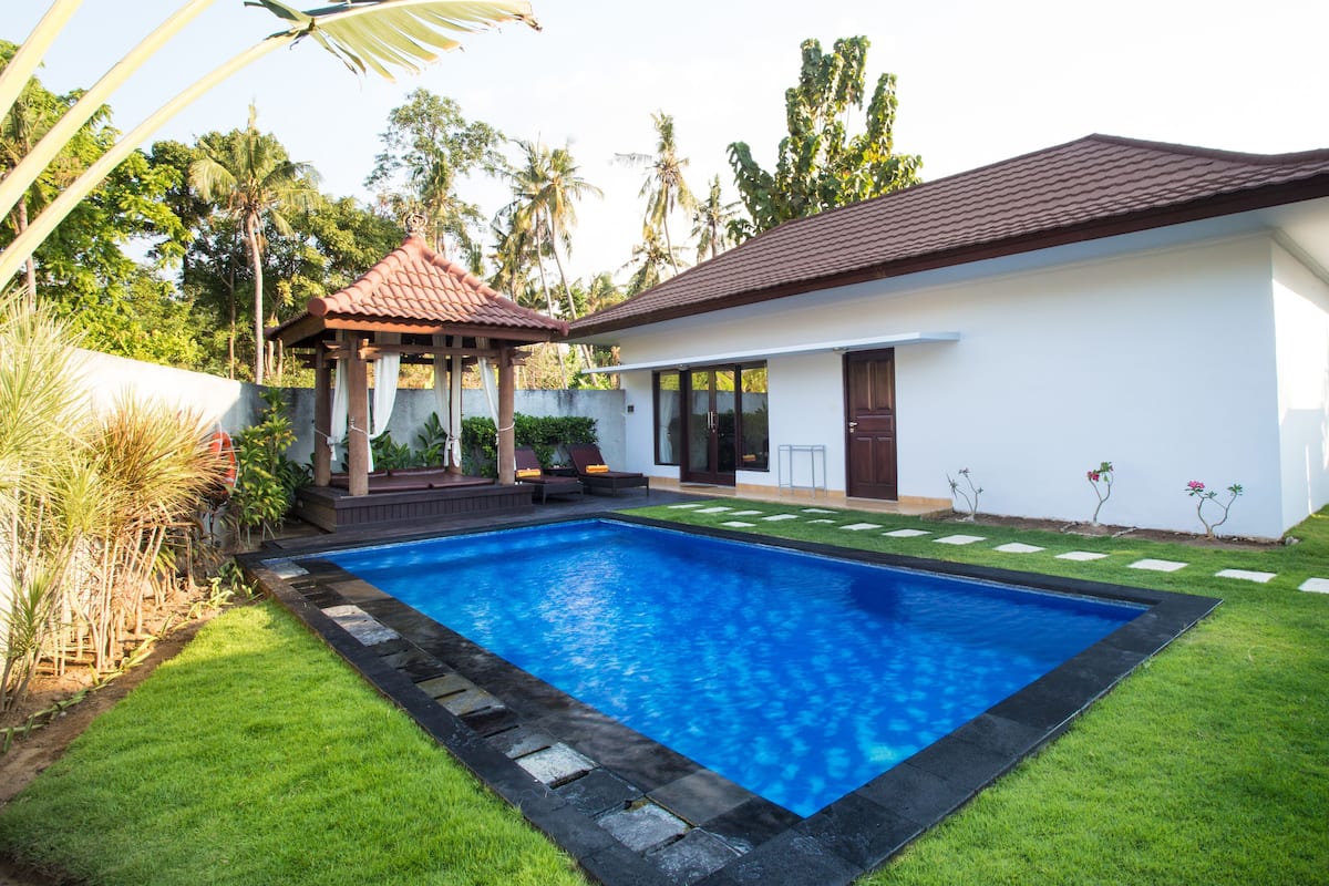 Family Villa, 1 King Bed, Pool View, Beachfront | 1 bedroom, minibar, in-room safe, desk