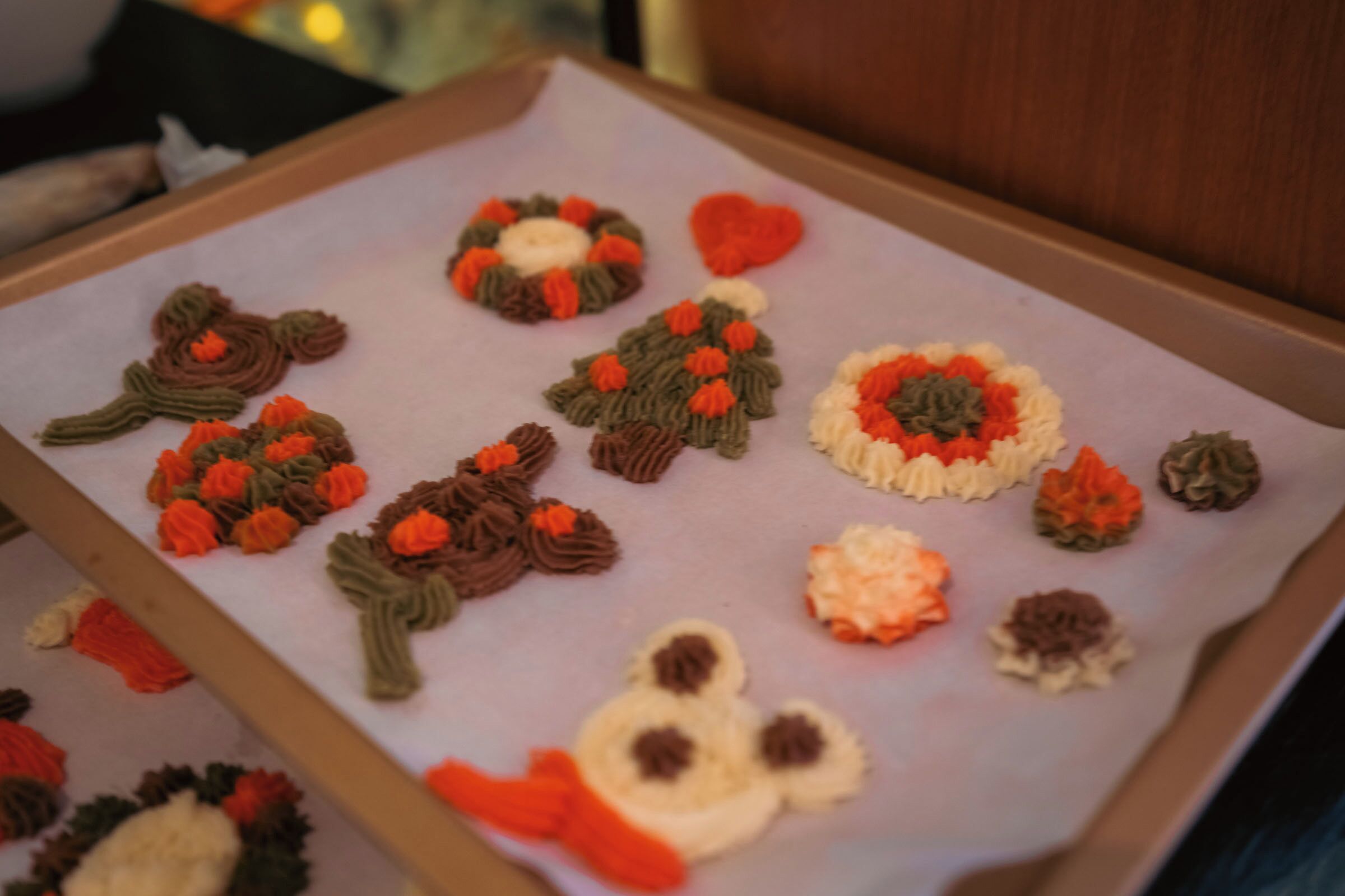 A tray with various crocheted items.