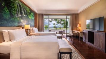1 bedroom, premium bedding, minibar, in-room safe