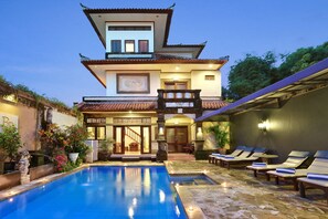 Property grounds - The Batu Belig Hotel & Spa (Seminyak)
