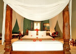 Suite, Private Pool, Beachfront (Bhagavat Gita)