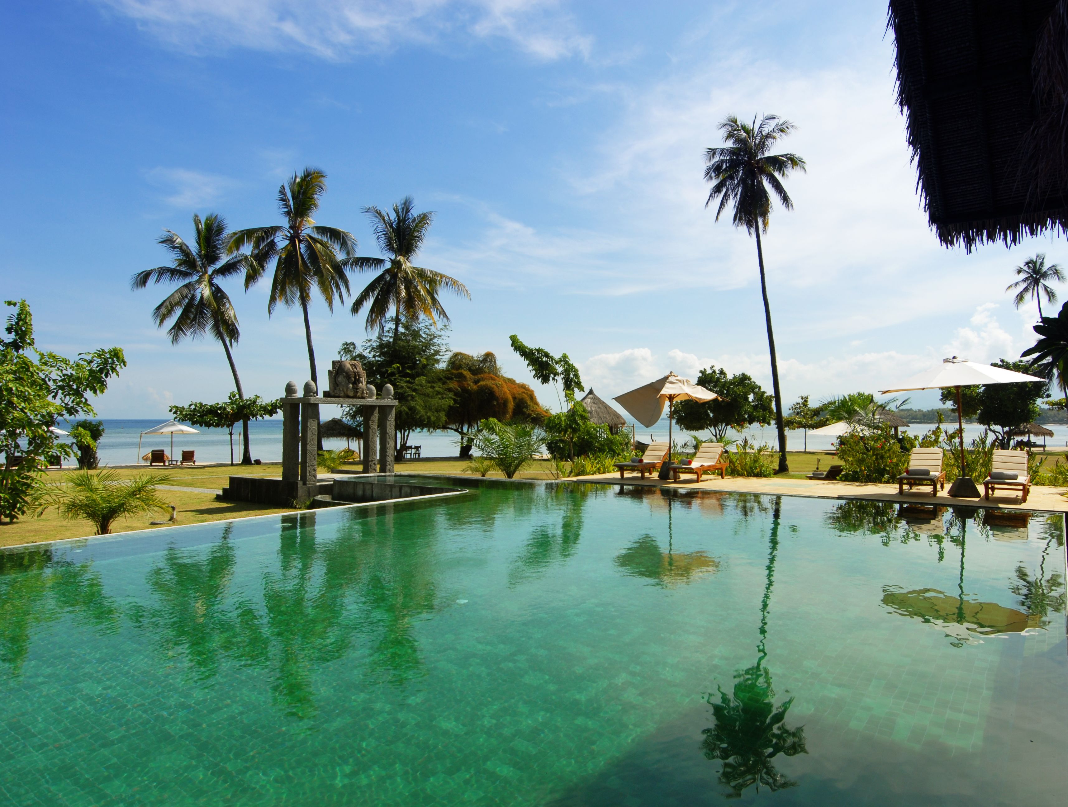Kolam renang terbuka