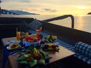 Petit déjeuner préparé sur commande (20 USD par personne)