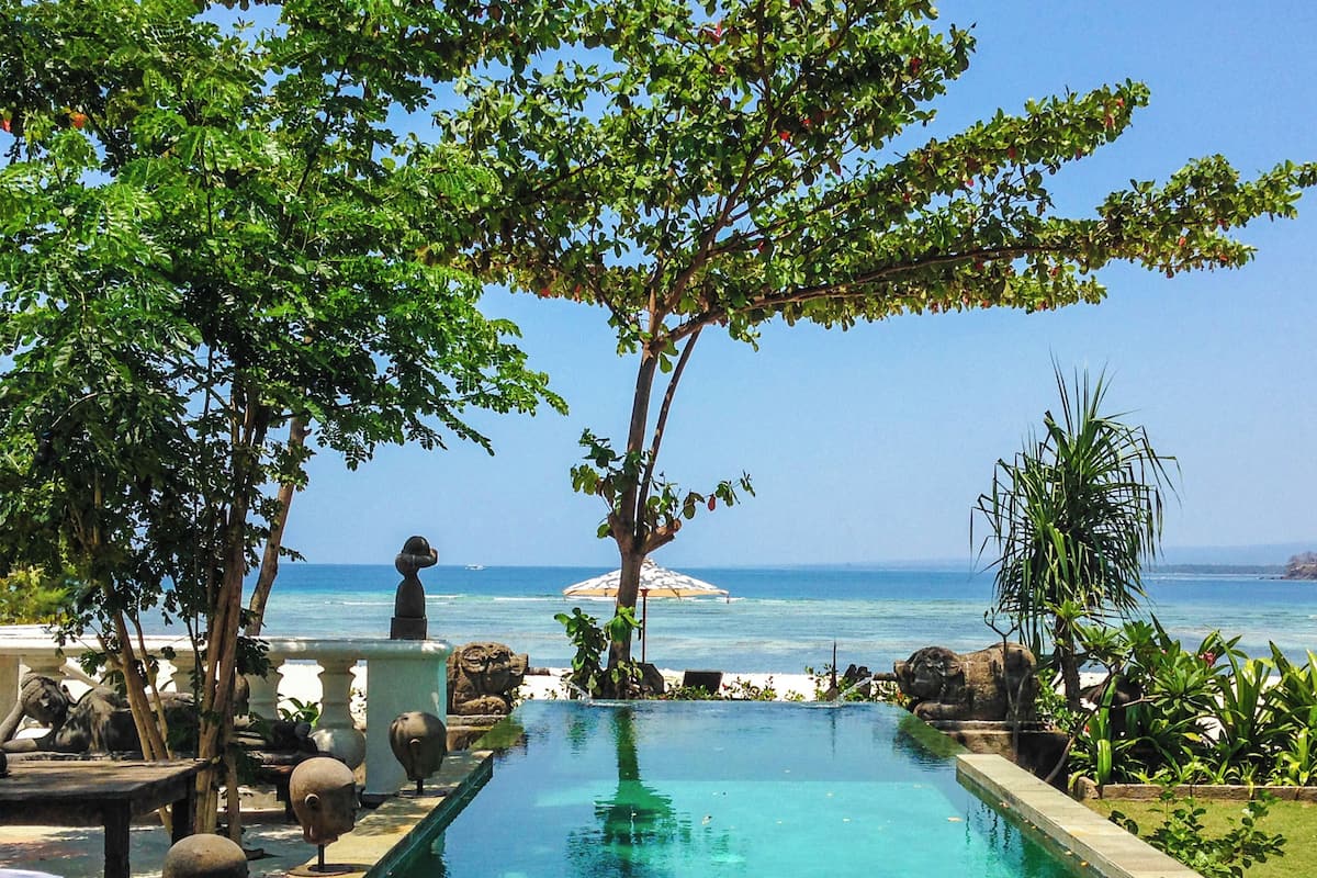 Suite Présidentielle, piscine privée, en front de plage (Sang Hyang Suites)