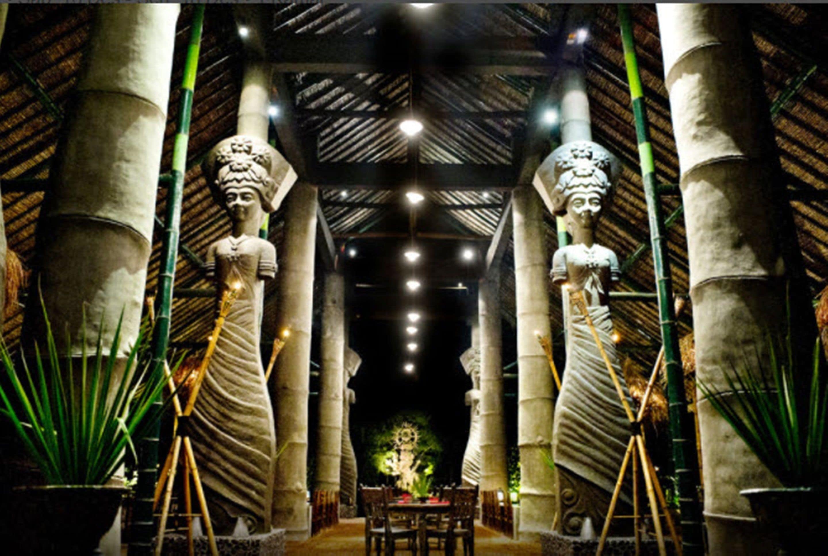 تقديم الإفطار والغداء والعشاء