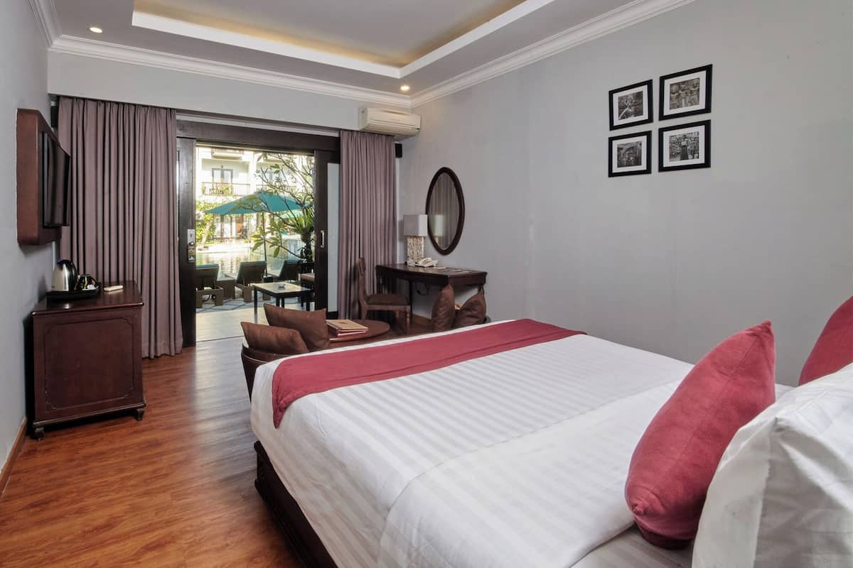 Super Deluxe Double, Pool Access | Bộ đồ giường cao cấp, két bảo mật tại phòng, bàn 