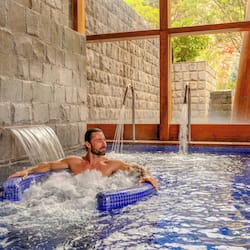 Couples treatment rooms, sauna, body treatments, body scrubs, facials