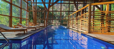 Piscine couverte, piscine extérieure