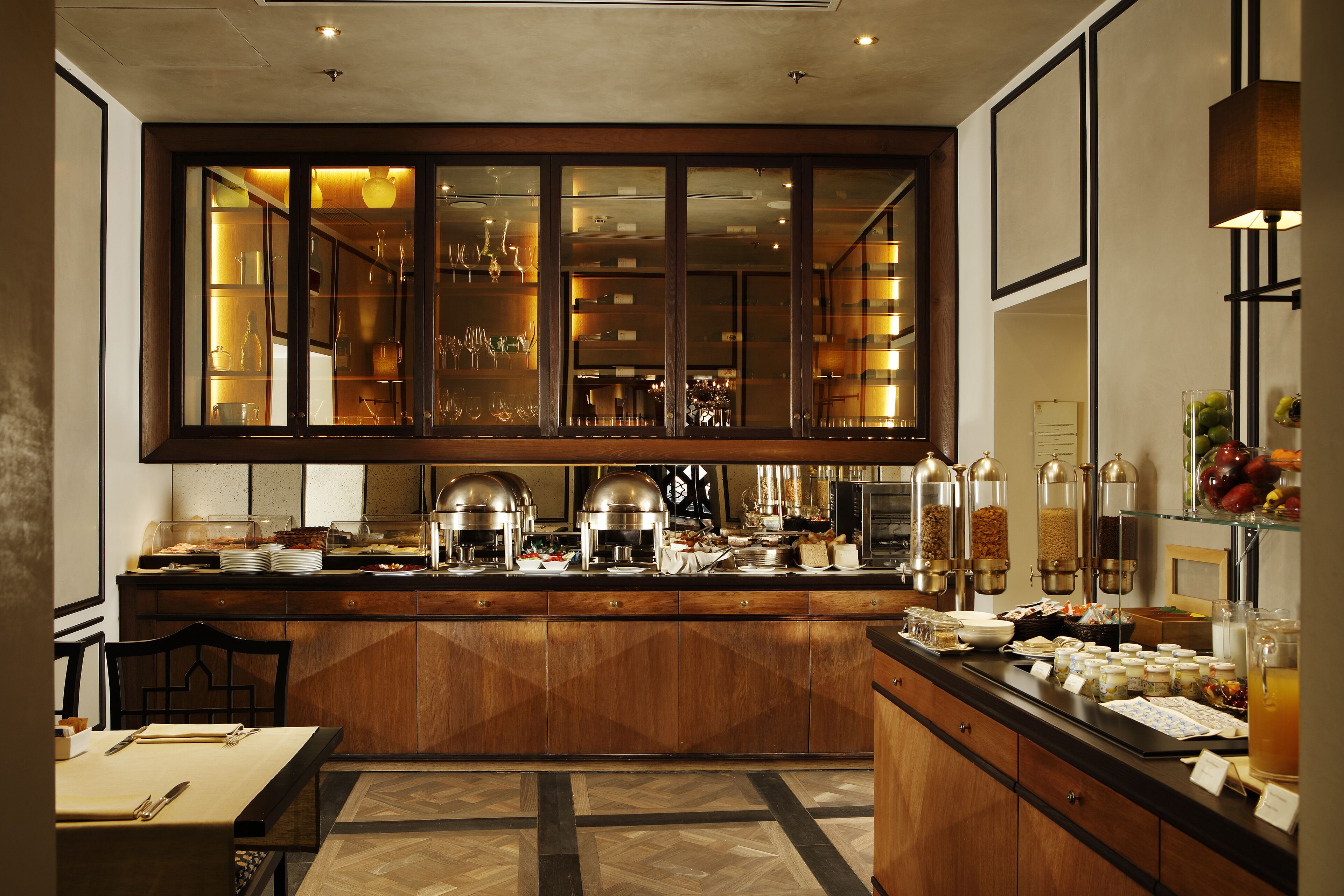 Daily buffet breakfast (EUR 15 per person)