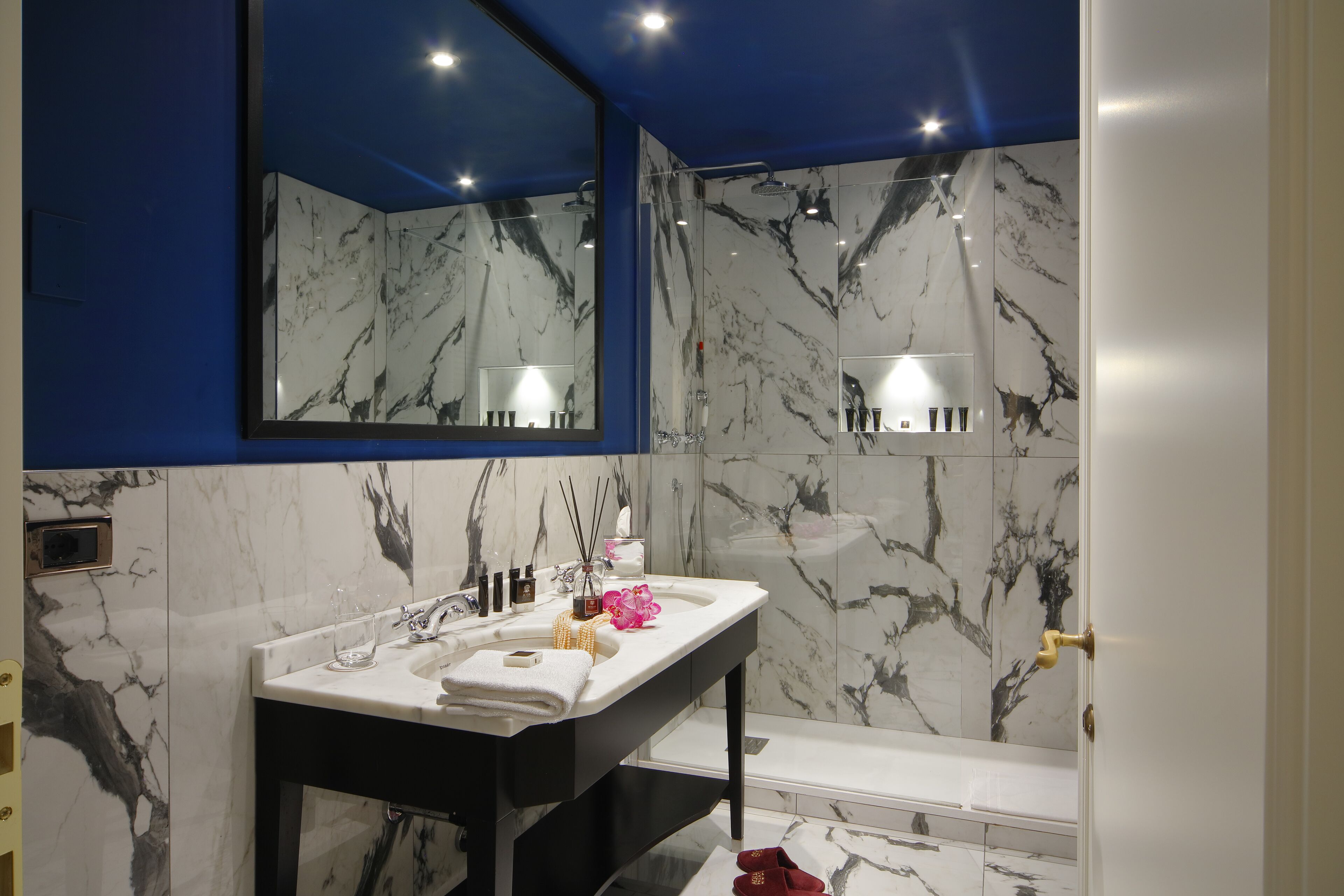 suite | bathroom | free toiletries, hair dryer, bathrobes, slippers