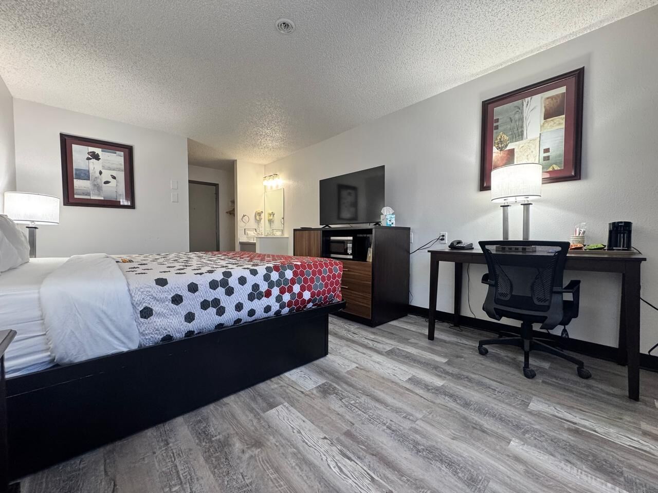 Phòng Deluxe, 1 giường cỡ king, không hút thuốc | Bàn, khu vực làm việc phù hợp cho laptop, phòng cách âm 