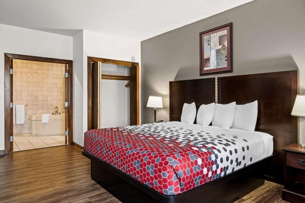 desk, laptop workspace, soundproofing, iron/ironing board