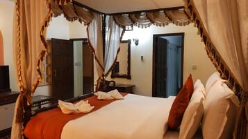 Royal Suite, 1 Double Bed | Premium bedding, memory-foam beds, individually furnished, desk
