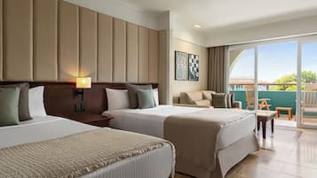 1 bedroom, premium bedding, free minibar, in-room safe