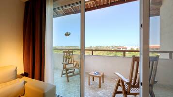 Junior Suite, Poolside | Balcony view