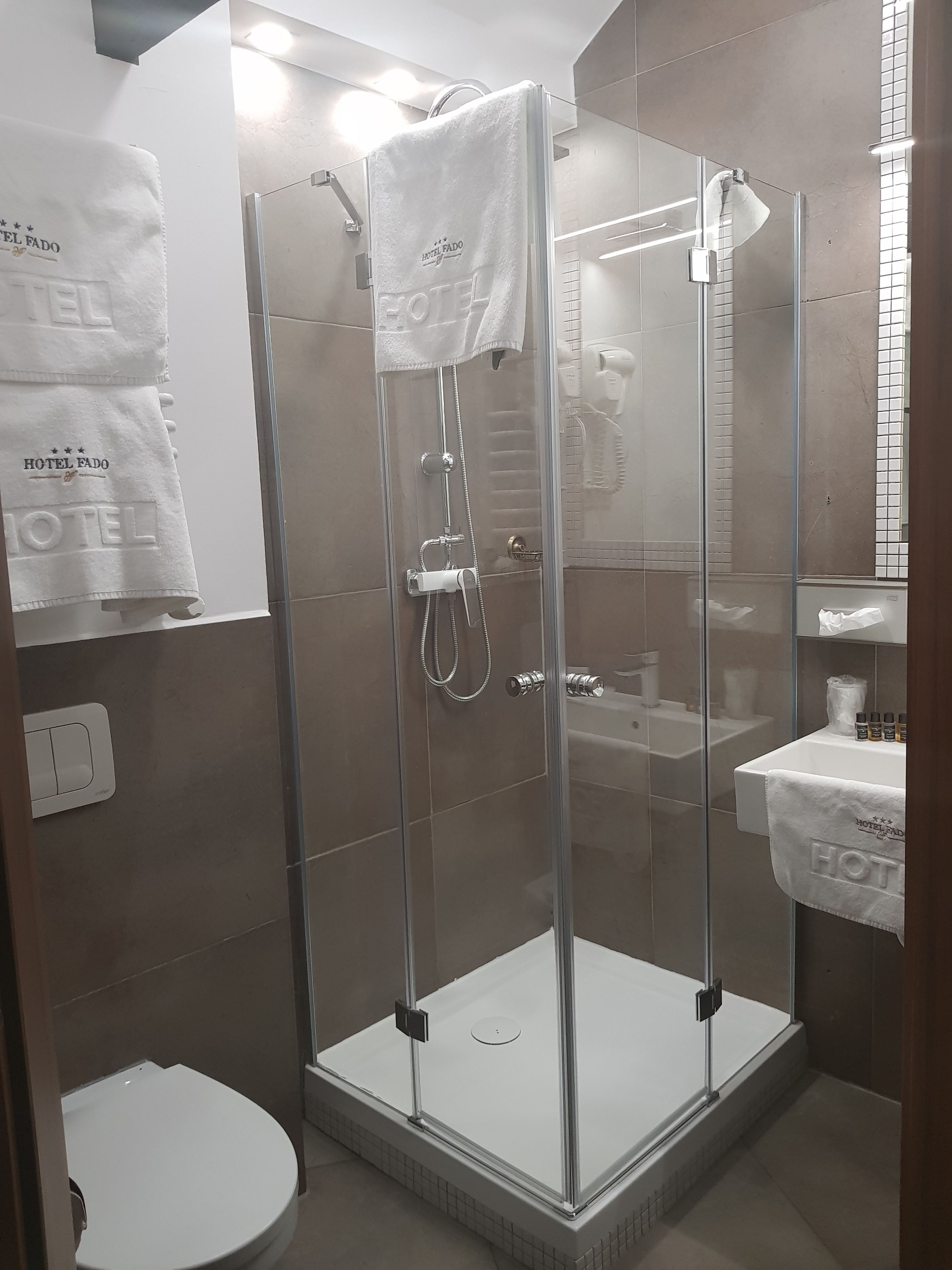 single room | bathroom | shower, hair dryer, towels