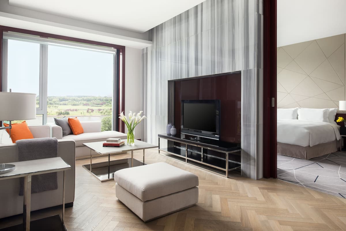 Suite, 1 slaapkamer | 1 slaapkamer, luxe beddengoed, donzen dekbedden, een kluis op de kamer