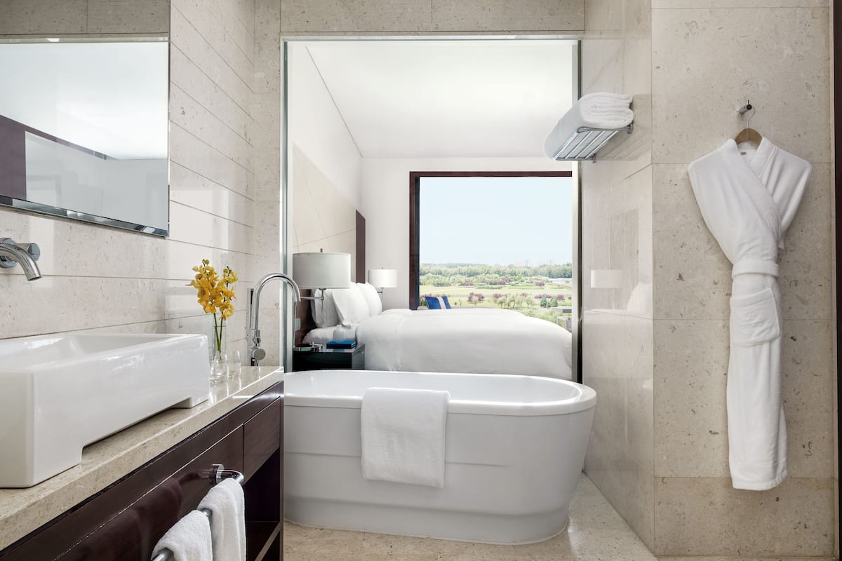 1 bedroom, premium bedding, down duvets, in-room safe