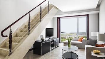 1 bedroom, premium bedding, down comforters, in-room safe