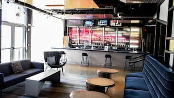 Lobby-lounge