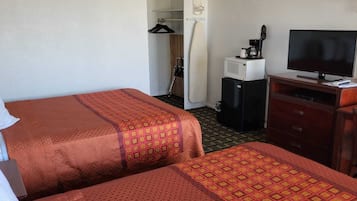 Habitación estándar, 2 camas Queen size, para no fumadores | Escritorio y espacio para trabajar con laptop