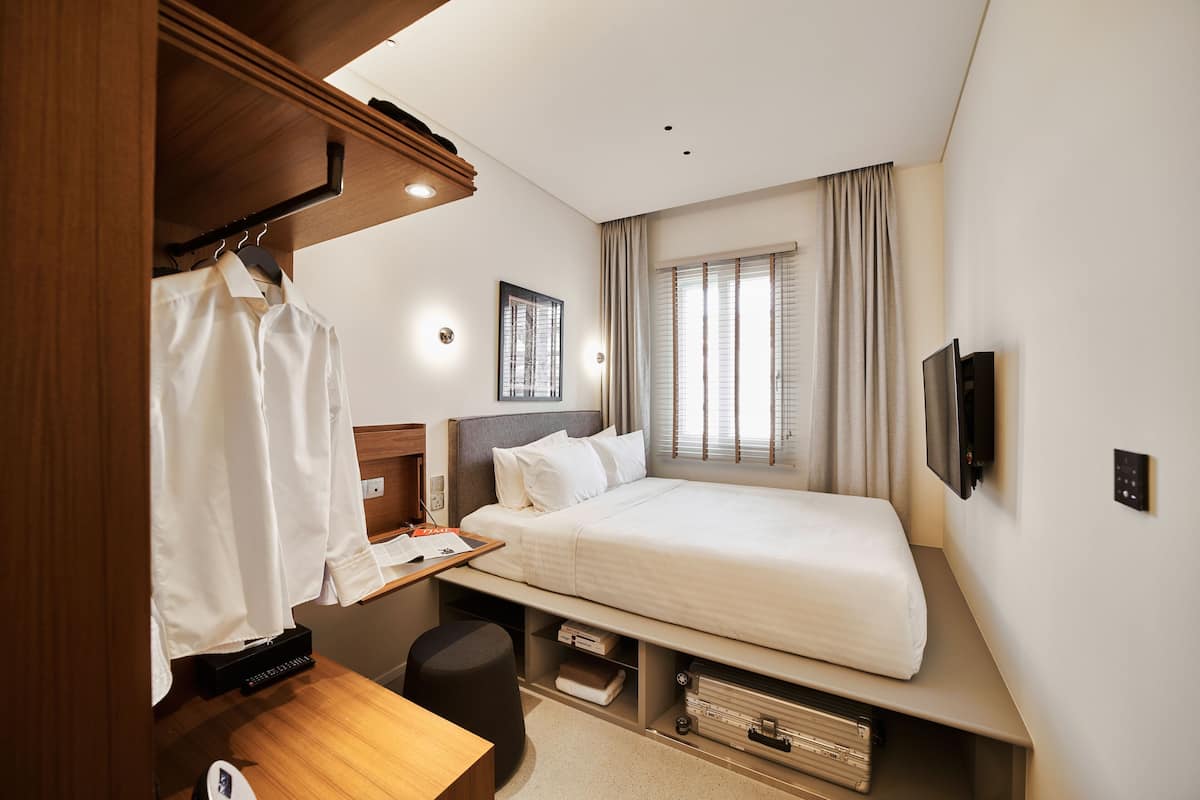 1 bilik tidur, peralatan tempat tidur premium, gebar bulu kapas