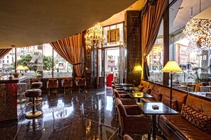 2 bars/lounges, poolside bar