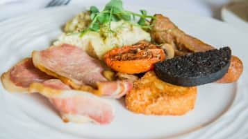 Desayuno completo incluido todos los días