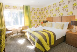 Individuelt dekorert, individuelt innredet og skrivebord