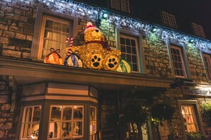 Exterior - The Bear Hotel (Cowbridge)