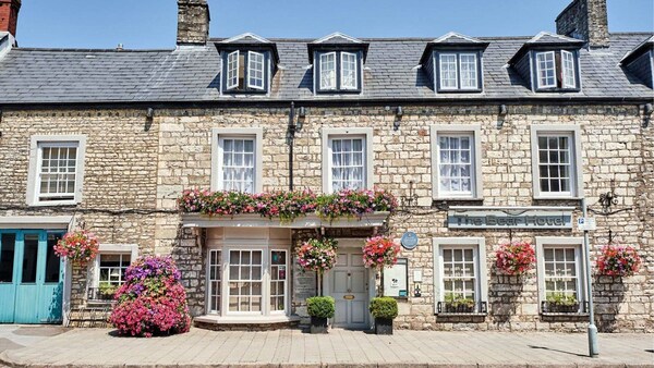 The Bear Hotel - Cowbridge
